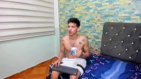 Snapshot of maaster420 chatting on 02-08-25, 11:33 itgram pezlo josue online show from 02-08-25, 11:33