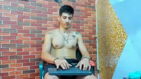 Snapshot of maaster420 chatting on 02-26-25, 05:28 itgram pezlo josue online show from 02-26-25, 05:28