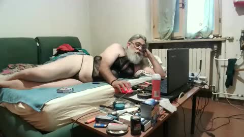 maax1970 online show from 10-12-25, 12:04