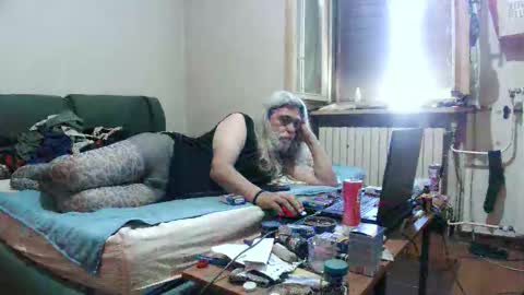 Snapshot of maax1970to chatting on 05-17-26, 10:00 maax1970 online show from 05-17-26, 10:00