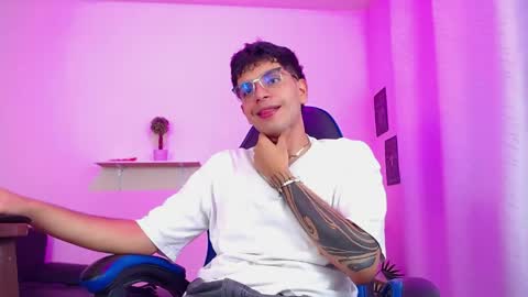 Max online show from 04-15-26, 07:58