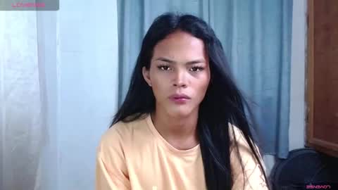Snapshot of mabuhay_lola chatting on 05-08-26, 01:22 Divina online show from 05-08-26, 01:22