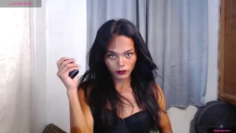Snapshot of mabuhay_lola chatting on 05-25-26, 10:43 Divina online show from 05-25-26, 10:43