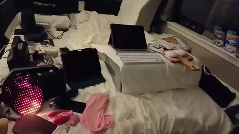 mac1119 online show from 12-16-25, 08:41