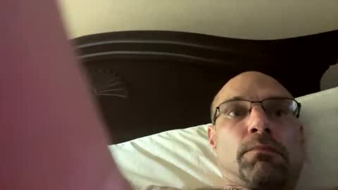 mac402992 online show from 12-21-25, 05:47