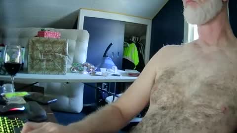 mac8181 online show from 12-22-24, 07:52