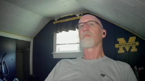 Snapshot of mac8181 chatting on 06-14-26, 10:28 mac8181 online show from 06-14-26, 10:28