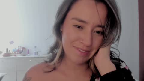 Snapshot of macarenax chatting on 02-06-26, 03:37 Maca online show from 02-06-26, 03:37