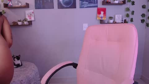 Macey Elliot Modelo Independiente online show from 01-22-25, 11:56