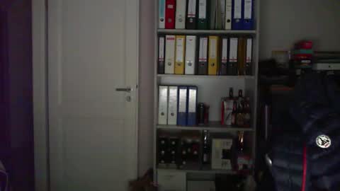 macfly67 online show from 12-16-24, 06:27