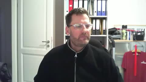 macfly67 online show from 01-26-25, 07:42