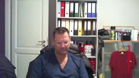 macfly67 online show from 02-04-25, 10:13