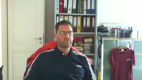 macfly67 online show from 03-02-25, 02:00