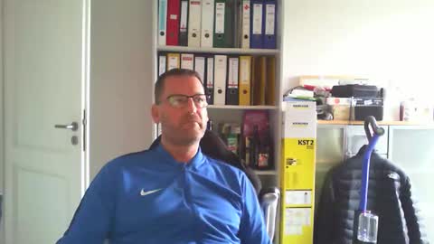 macfly67 online show from 09-24-25, 01:58