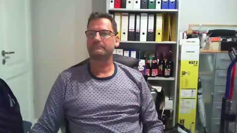 macfly67 online show from 12-22-25, 01:24