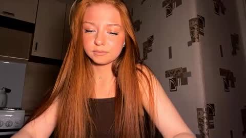 Snapshot of machelleunderdahl chatting on 06-20-26, 10:23 Nicole online show from 06-20-26, 10:23