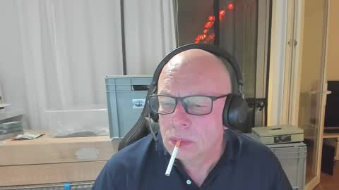 Snapshot of machinegun3dx chatting on 02-08-26, 10:35 Andy online show from 02-08-26, 10:35