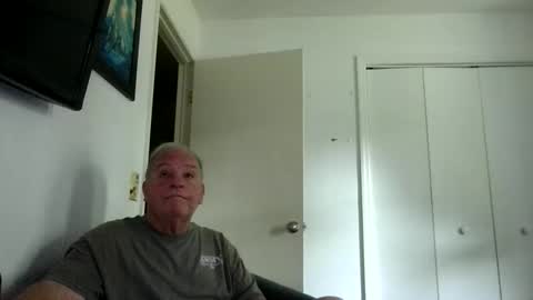 Snapshot of mackdocc001 chatting on 04-18-26, 07:58 mackdocc001 online show from 04-18-26, 07:58