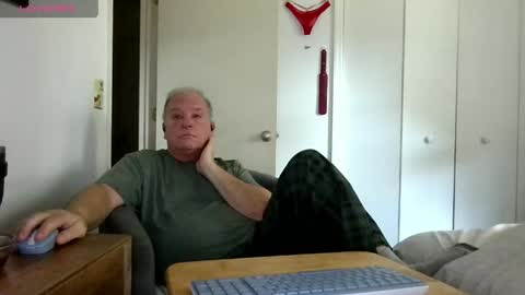 Snapshot of mackdocc001 chatting on 04-23-26, 08:22 mackdocc001 online show from 04-23-26, 08:22