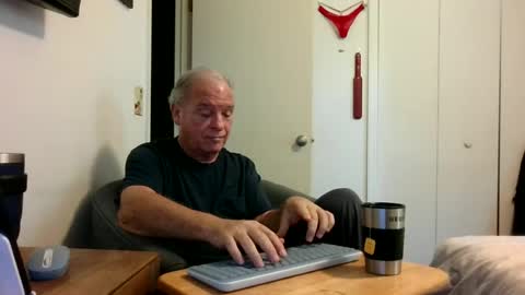 Snapshot of mackdocc001 chatting on 06-24-26, 04:50 mackdocc001 online show from 06-24-26, 04:50