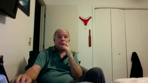 Snapshot of mackdocc001 chatting on 06-25-26, 06:01 mackdocc001 online show from 06-25-26, 06:01