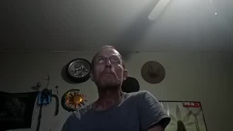 Snapshot of mackdog1369 chatting on 05-24-26, 10:09 mackdog1369 online show from 05-24-26, 10:09