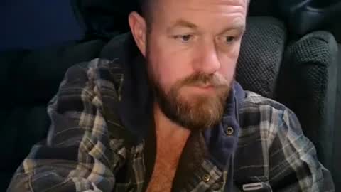 Snapshot of macmagsman chatting on 10-18-25, 11:00 macmagsman online show from 10-18-25, 11:00