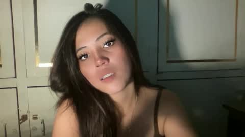 Snapshot of macycollinx chatting on 01-17-26, 02:33 Maceey online show from 01-17-26, 02:33