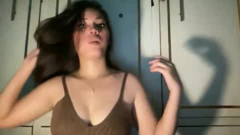 Snapshot of macycollinx chatting on 01-18-26, 02:37 Maceey online show from 01-18-26, 02:37