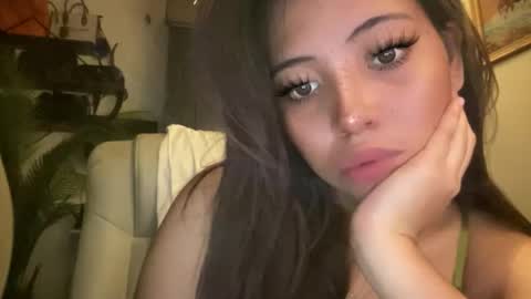 Snapshot of macycollinx chatting on 02-05-26, 03:49 Maceey online show from 02-05-26, 03:49