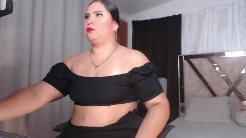 Snapshot of madam_agathaa chatting on 04-22-26, 10:17 Agathaa white online show from 04-22-26, 10:17
