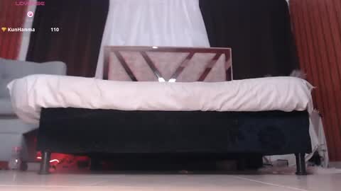 Snapshot of madam_agathaa chatting on 04-25-26, 01:41 Agathaa white online show from 04-25-26, 01:41