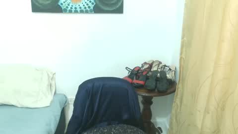 madame_desire_ online show from 04-28-26, 01:16