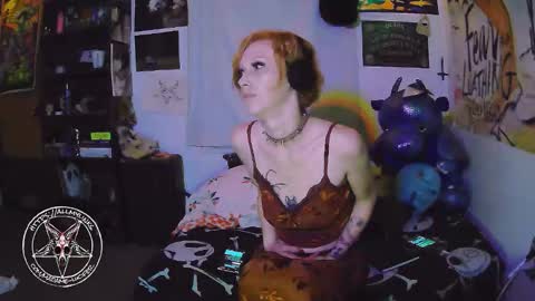 Snapshot of madame_lucifer chatting on 11-28-25, 02:09 Madame Lucifer online show from 11-28-25, 02:09