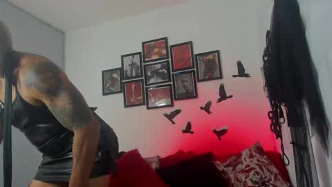 Snapshot of madamelilith_cg chatting on 11-04-25, 02:54 Madame lilith online show from 11-04-25, 02:54