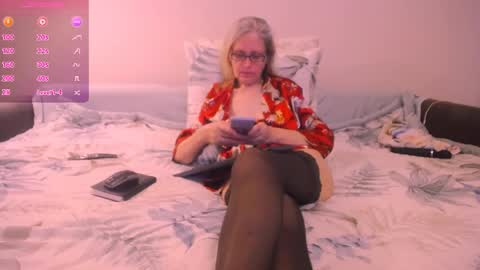 Snapshot of madamesquirttatti chatting on 04-30-26, 08:57 MadameSquirtTatti online show from 04-30-26, 08:57