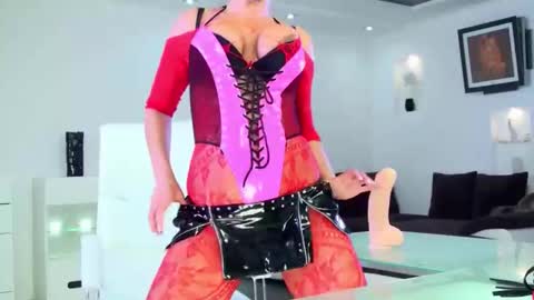 MadameXXX777 online show from 11-28-25, 02:36