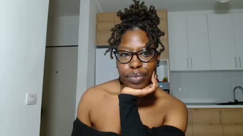 YourMadamIndigo online show from 01-09-26, 01:58