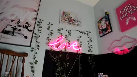 Snapshot of maddi_avalon chatting on 02-13-25, 07:03 Maddi Avalon online show from 02-13-25, 07:03