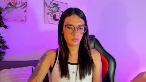 Snapshot of maddie_ray_ chatting on 06-03-26, 02:33 Maddie Ray online show from 06-03-26, 02:33