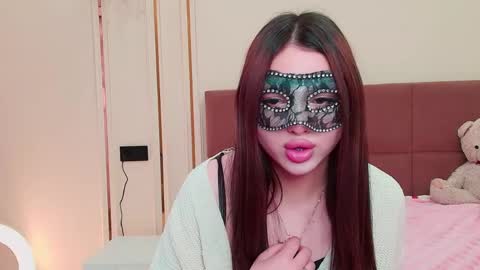 Snapshot of maddieperezz_ chatting on 05-13-26, 01:30 Madelaine online show from 05-13-26, 01:30