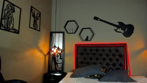 Maddie online show from 12-14-24, 07:46