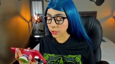 Maddie online show from 12-21-24, 01:53