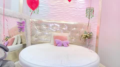 Snapshot of maddison_foxxx chatting on 02-09-26, 12:42 Madisson online show from 02-09-26, 12:42