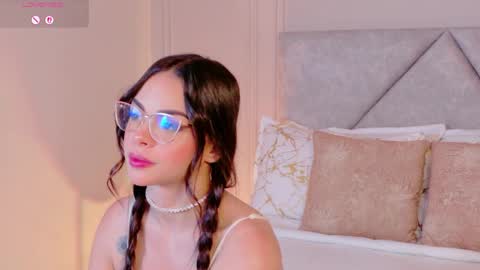 Maddison online show from 04-08-26, 11:37