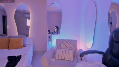 Maddison online show from 01-14-26, 03:56