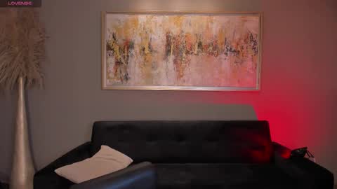 Maddison online show from 11-17-25, 07:52