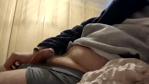 Snapshot of maddogg17 chatting on 12-01-25, 12:21 maddogg17 online show from 12-01-25, 12:21