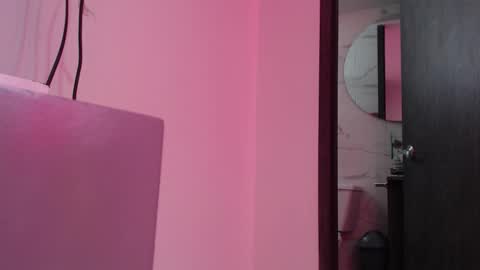 Snapshot of maddy_14 chatting on 02-04-26, 06:36 Maddy UwU online show from 02-04-26, 06:36