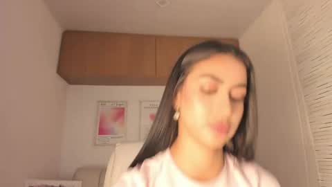 Snapshot of maddy_bronw chatting on 05-04-26, 11:23 Maddy online show from 05-04-26, 11:23